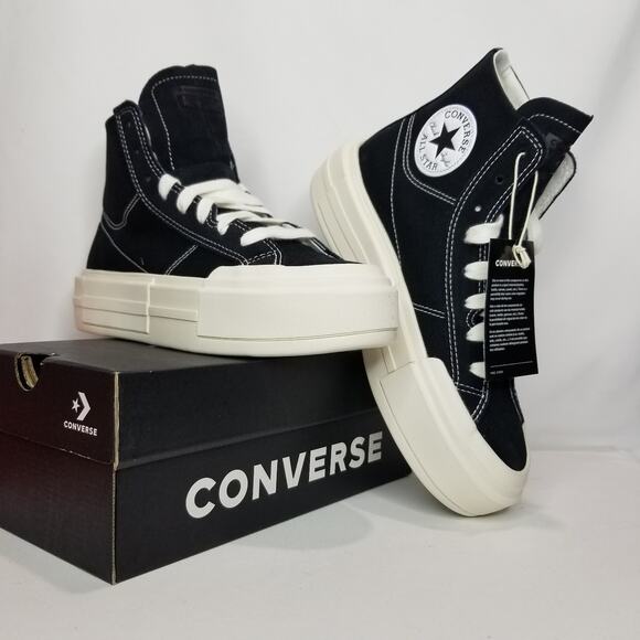 Converse CTAS Platform Cruise Hi Tops Brand New Women's 6.5  Black A04689C NWT - Picture 1 of 9